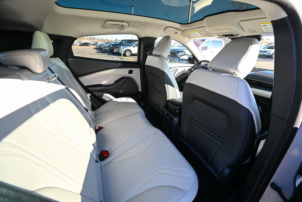 Certified 2022 Ford Mustang Mach-E Premium image 30