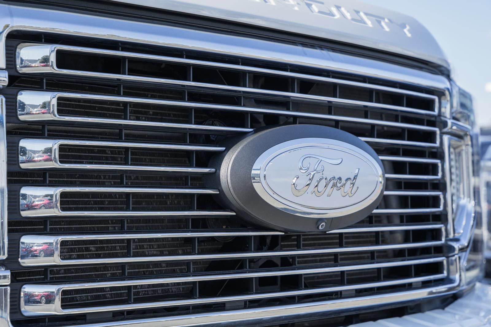 Certified 2022 Ford F450 Platinum w/ FX4 Off-Road Package image 11