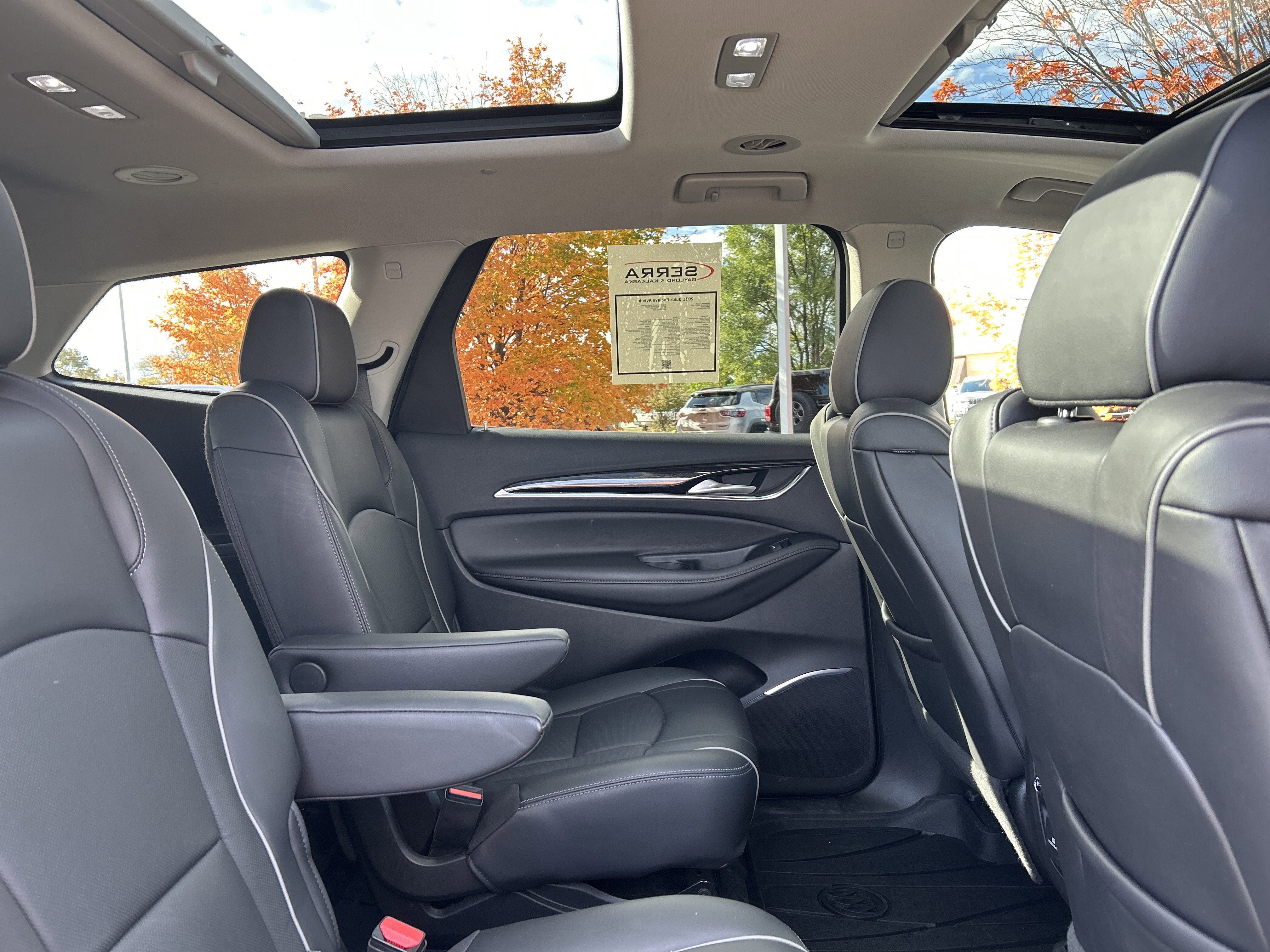 Used 2021 Buick Enclave Avenir image 11
