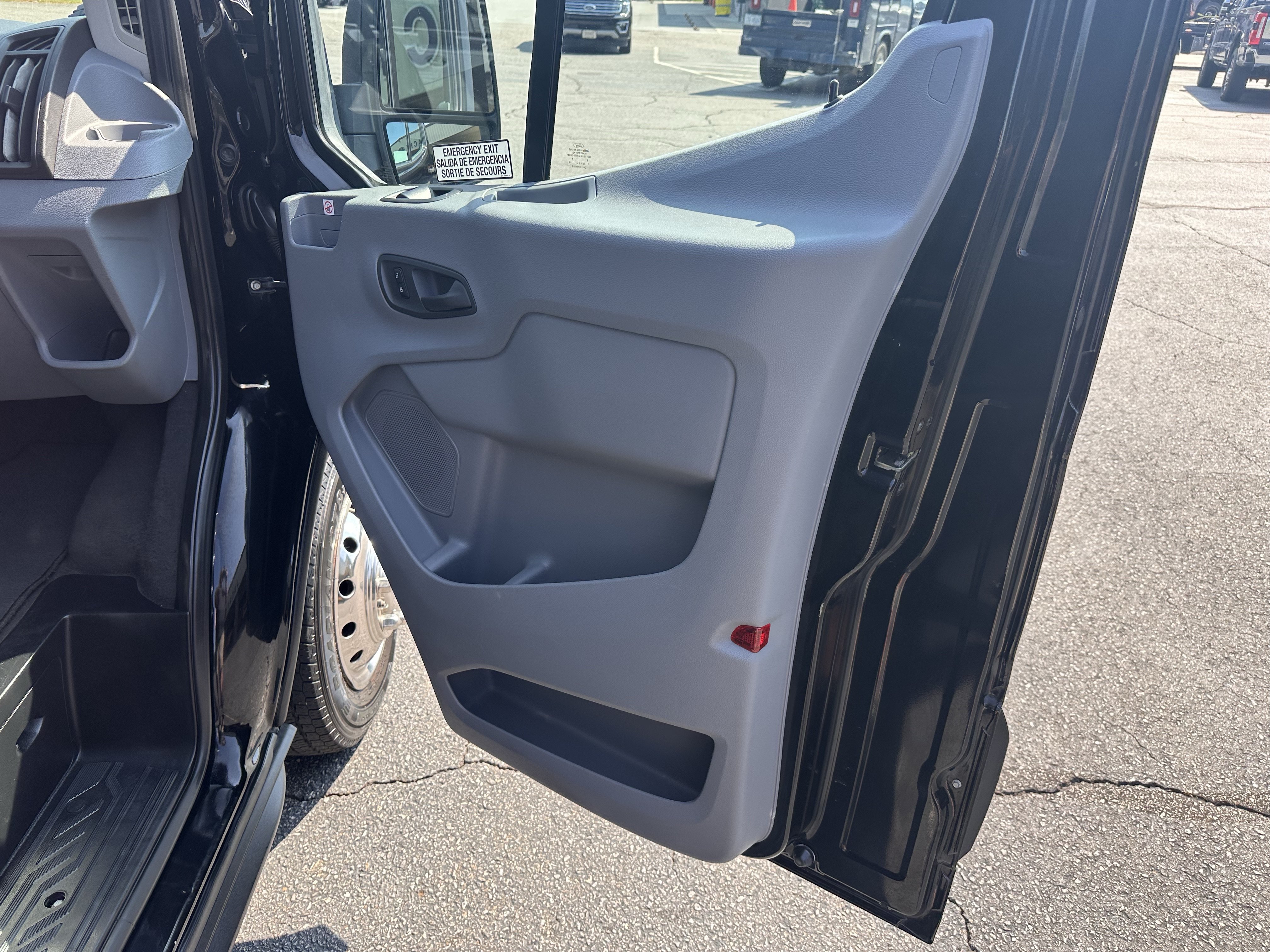 Certified 2019 Ford Transit 350 XLT RWD image 11