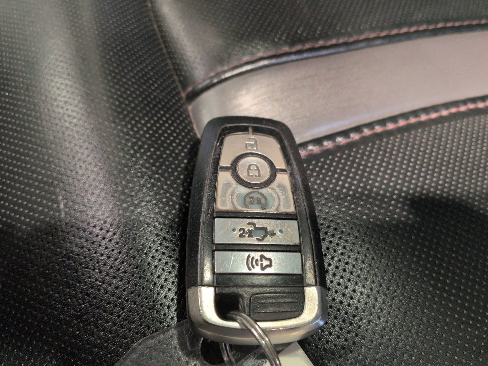 Certified 2018 Ford F150 Platinum w/ Technology Package image 41