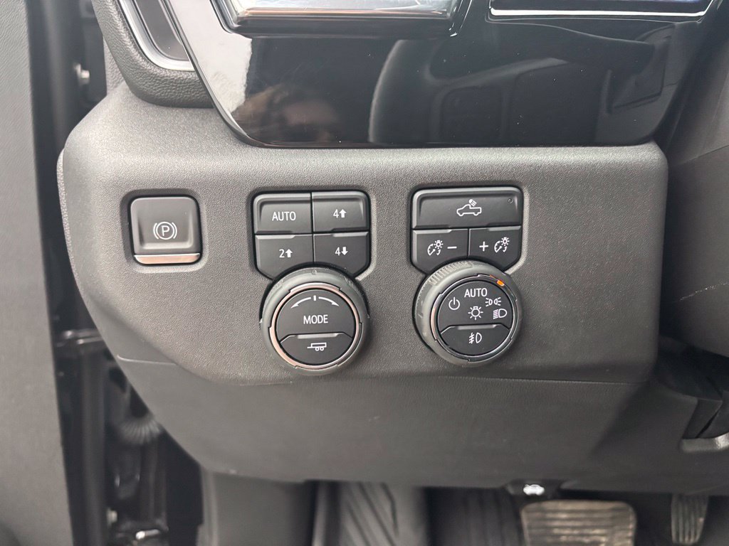 Used 2024 Chevrolet Silverado 1500 LT Trail Boss AWD/4WD image 25