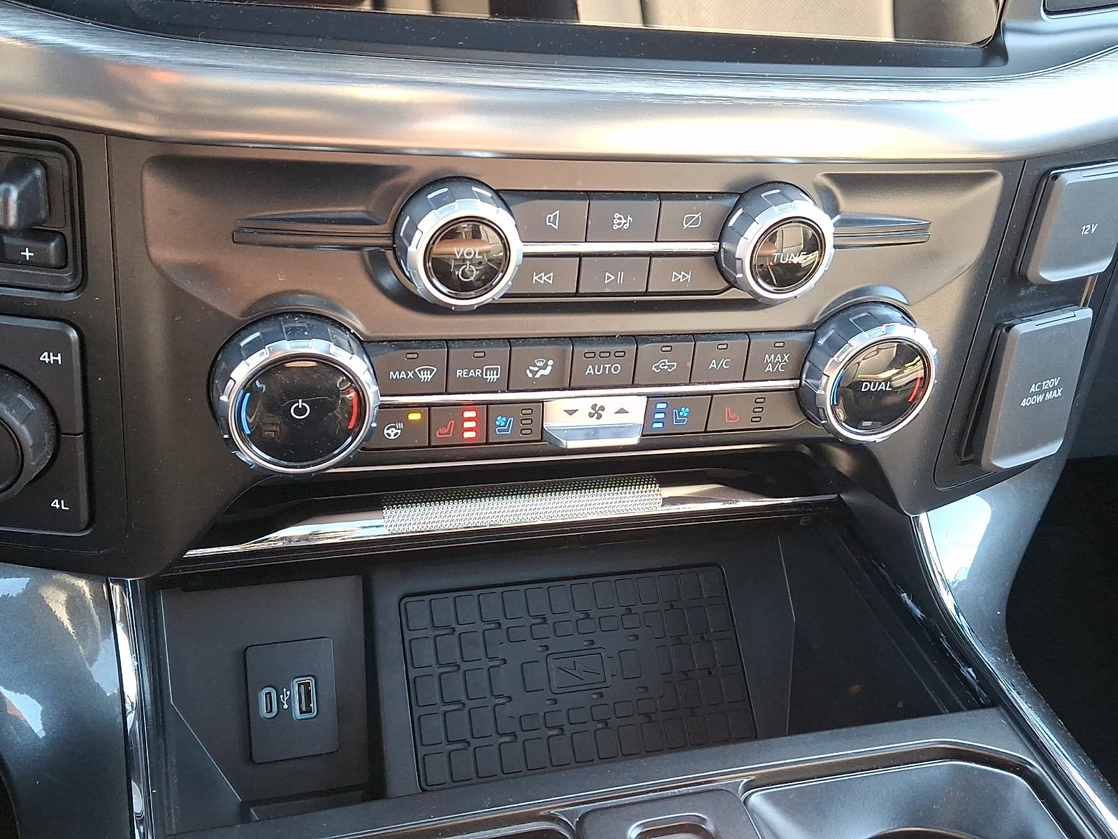 Certified 2023 Ford F150 Lariat w/ Equipment Group 502A High image 23