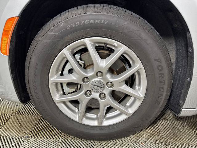 Used 2024 Chrysler Pacifica Touring-L FWD image 13