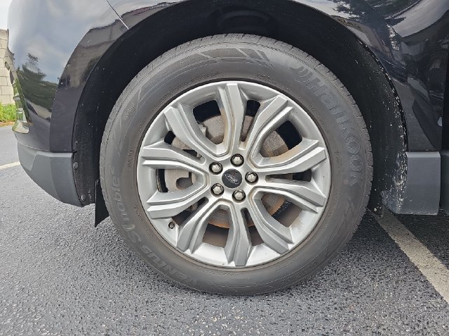 Certified 2023 Ford Edge Titanium AWD/4WD image 35