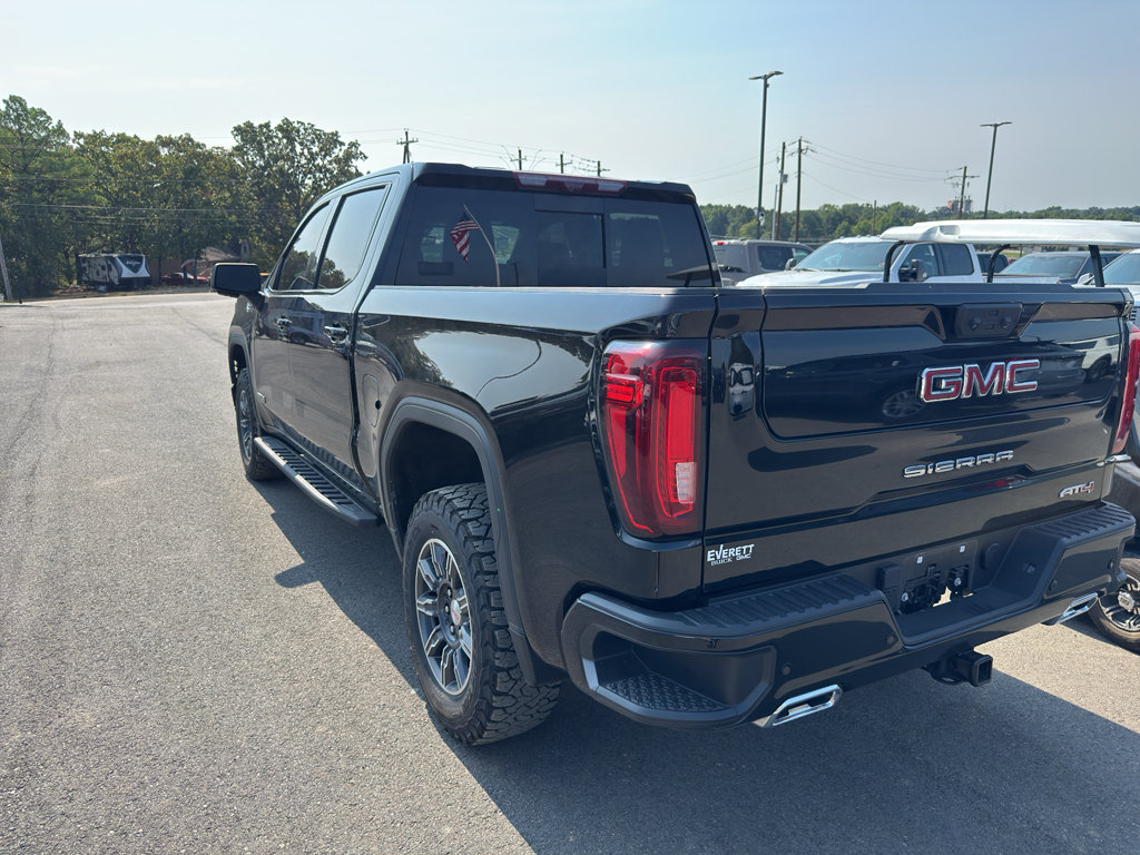 Used 2024 GMC Sierra 1500 AT4 w/ Technology Package AWD/4WD image 7