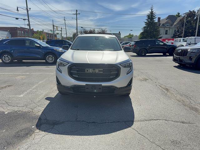 Used 2020 GMC Terrain SLT w/ Preferred Package AWD/4WD image 2