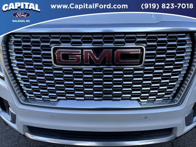 Used 2021 GMC Yukon XL Denali w/ Denali Premium Package image 10
