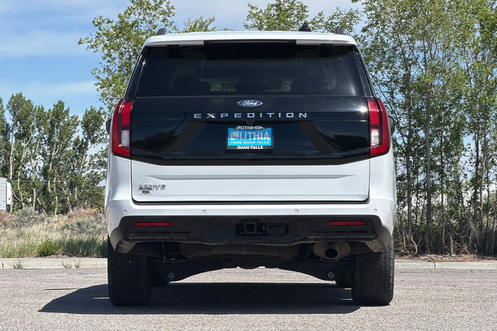 Certified 2025 Ford Expedition Active AWD/4WD image 7