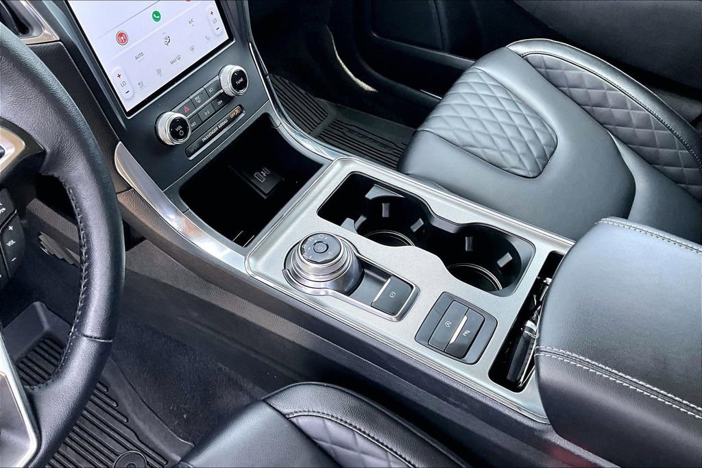 Certified 2024 Ford Edge Titanium AWD/4WD image 15