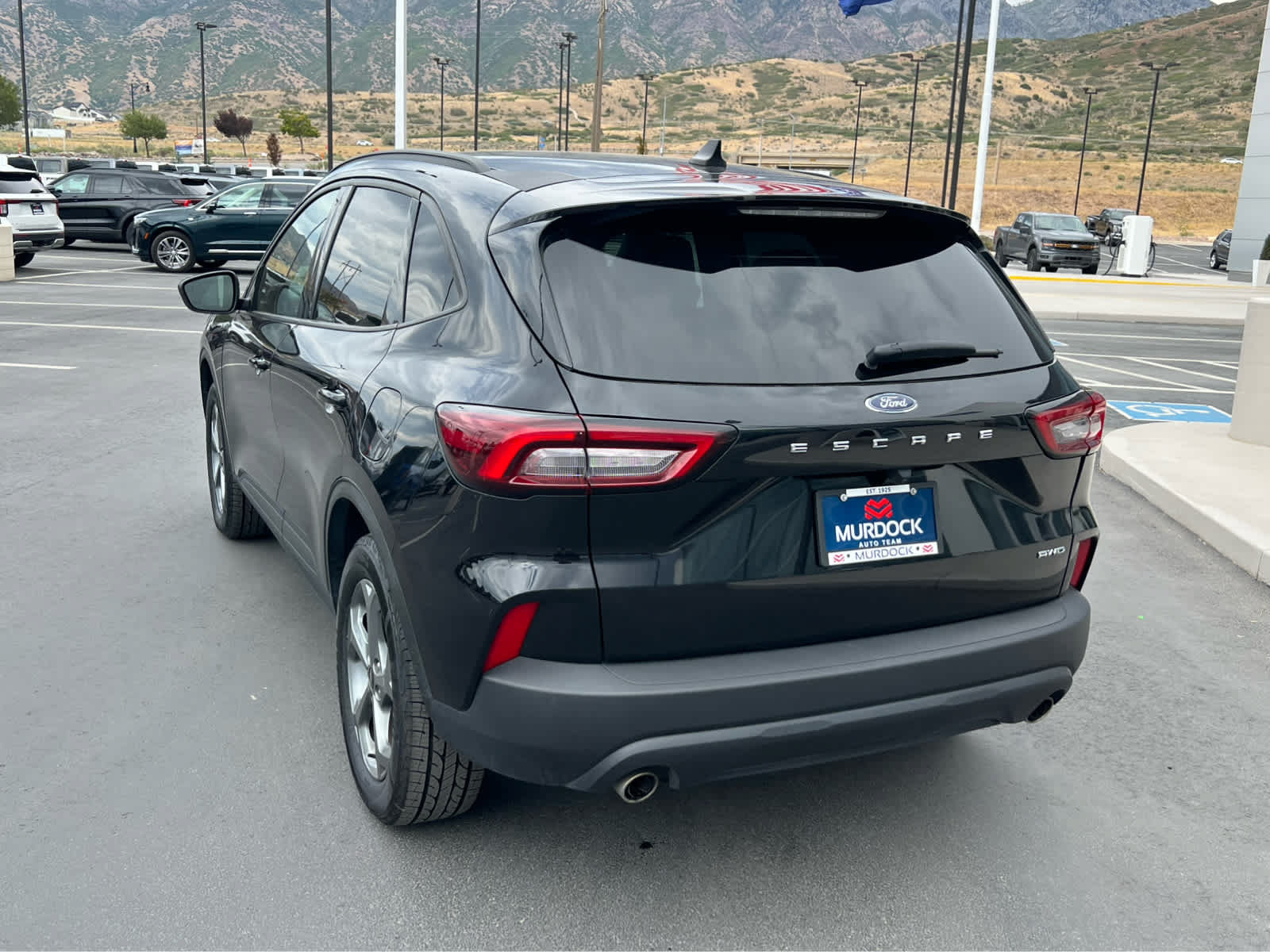 Certified 2025 Ford Escape ST-Line Select AWD/4WD image 10