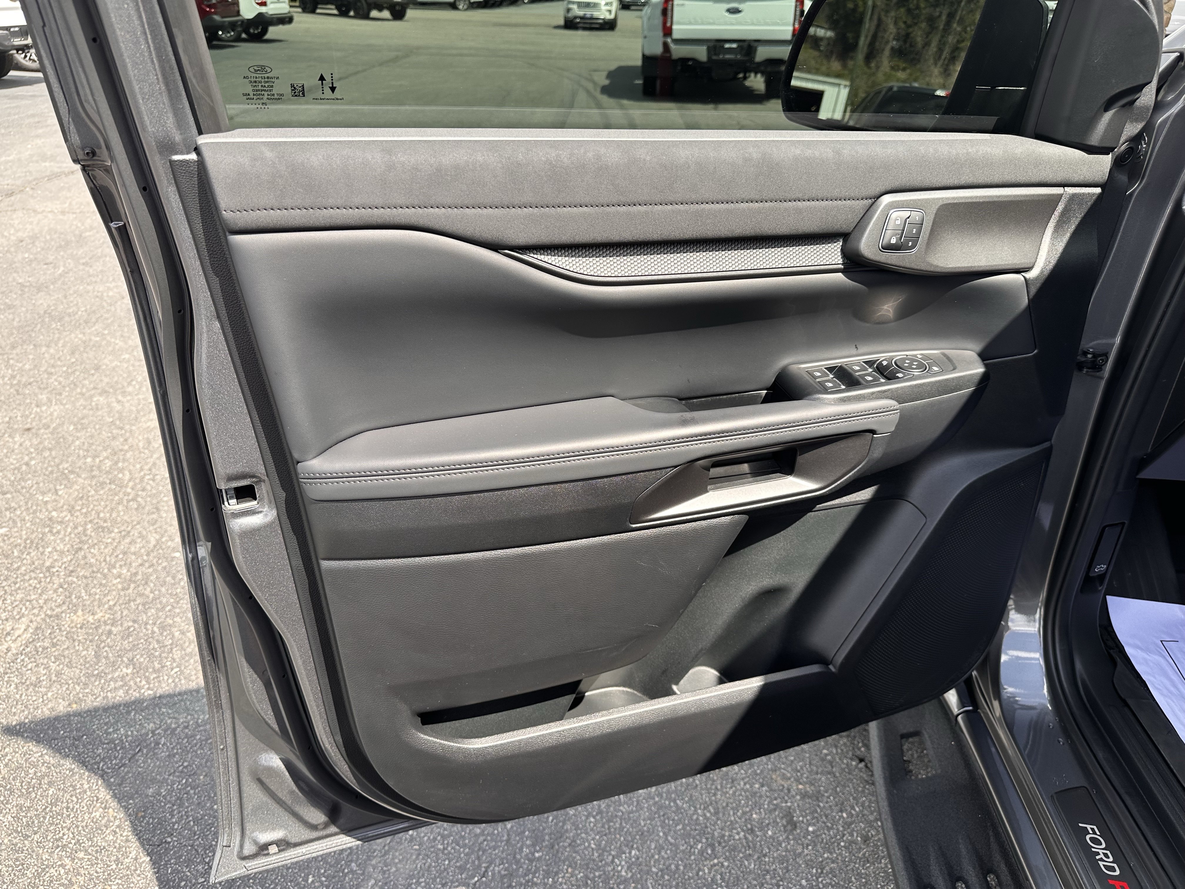 Certified 2025 Ford Ranger Raptor AWD/4WD image 11
