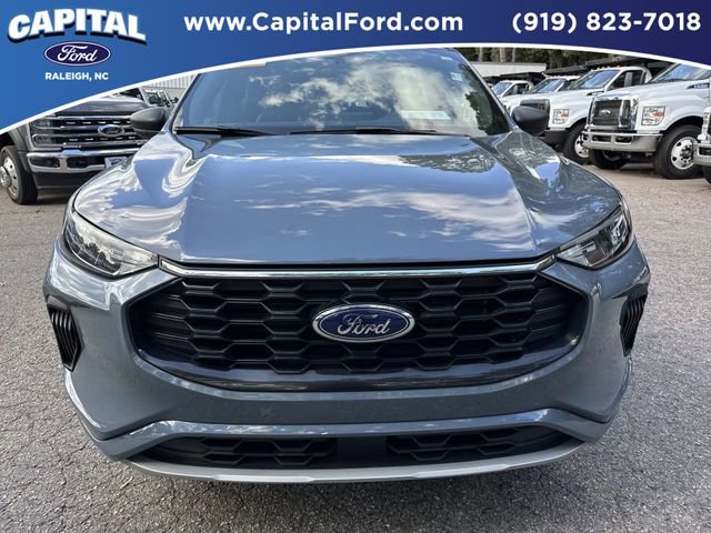 Certified 2024 Ford Escape ST-Line w/ Tech Pack #1 AWD/4WD image 10