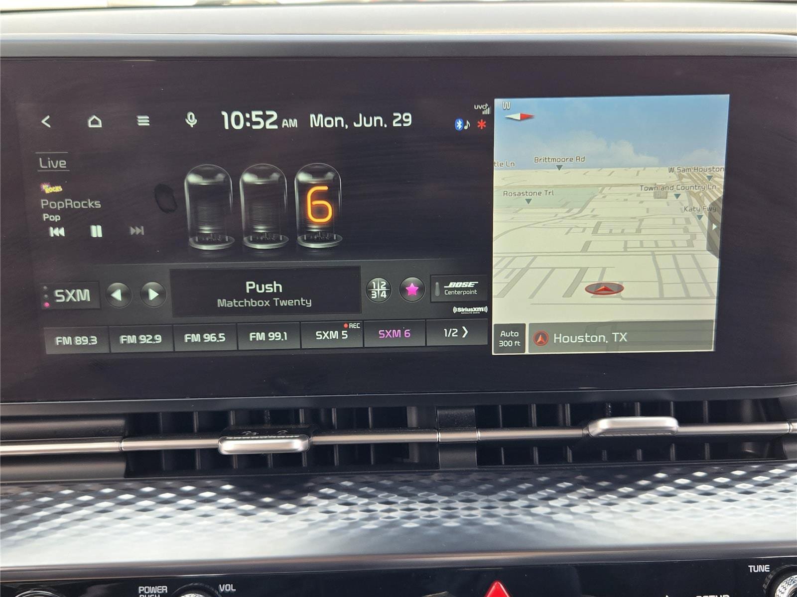 Used 2022 Kia Carnival SX Prestige FWD image 15
