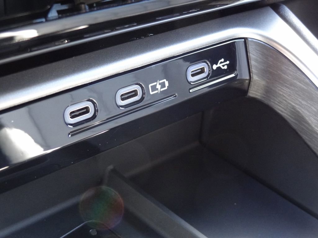 Used 2024 Lexus TX 500h AWD w/ Technology Package image 11