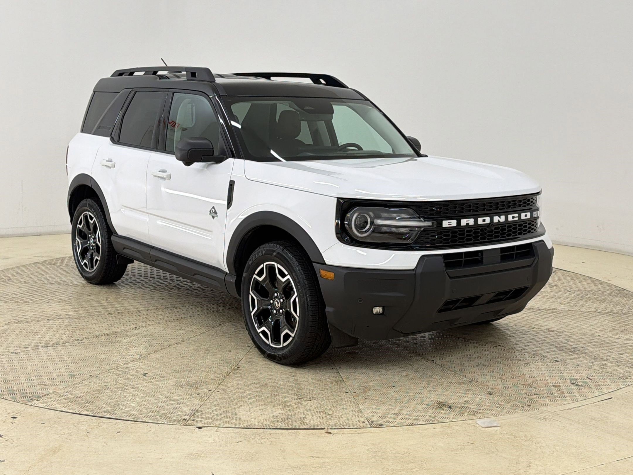 Certified 2025 Ford Bronco Sport Outer Banks w/ Outer Banks Tech Package+ AWD/4WD image 7