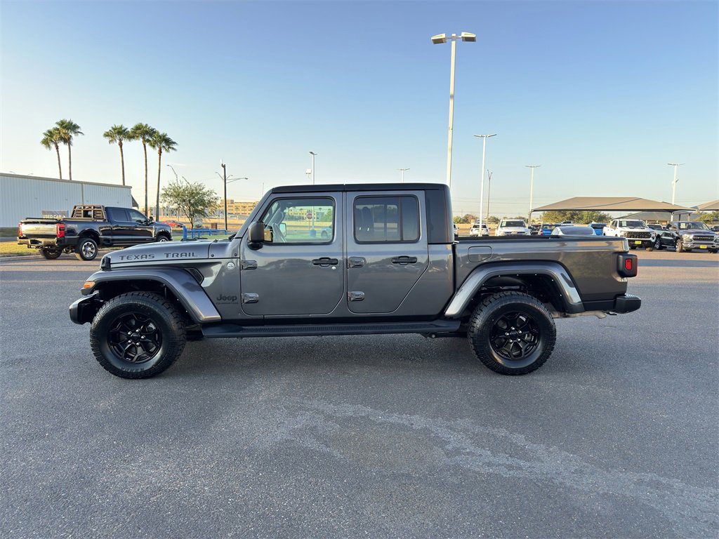 Used 2021 Jeep Gladiator Sport image 2