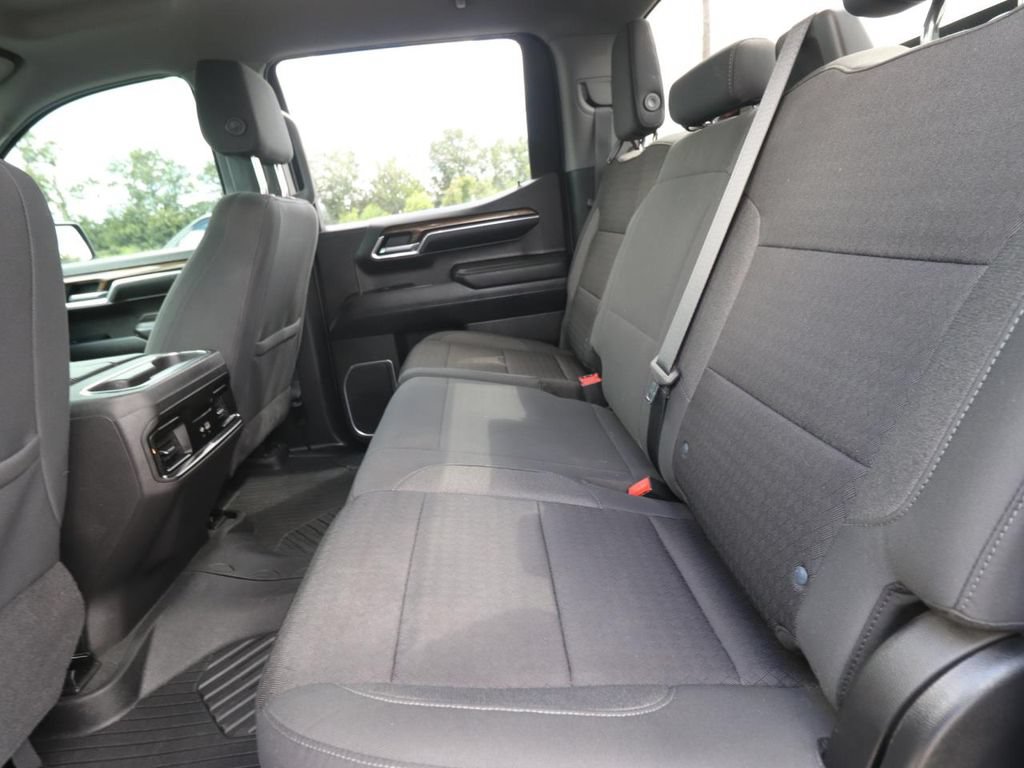 Used 2022 Chevrolet Silverado 1500 LT Trail Boss AWD/4WD image 9