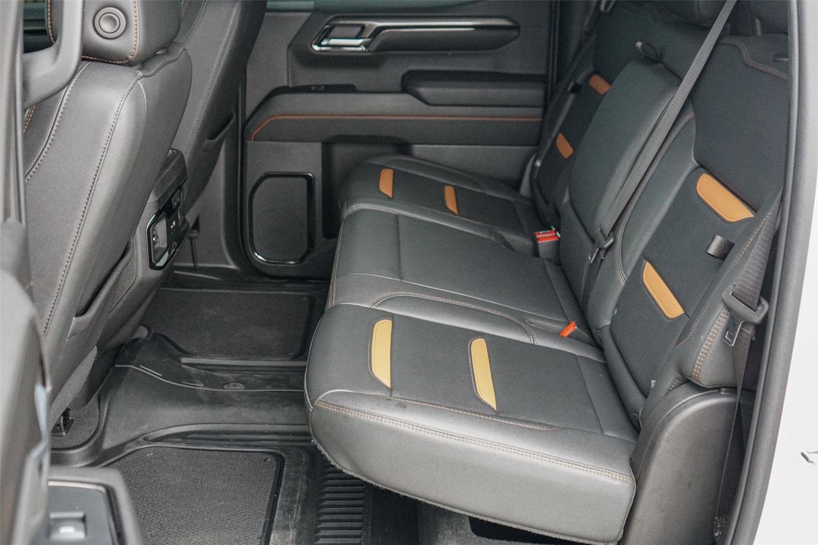 Used 2023 GMC Sierra 1500 AT4 w/ AT4 Premium Package AWD/4WD image 23
