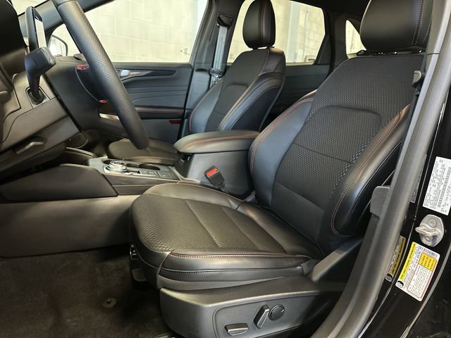 Certified 2025 Ford Escape ST-Line Elite image 4