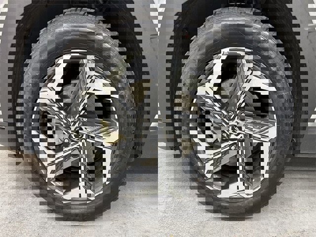 Used 2024 Hyundai Tucson Limited image 2