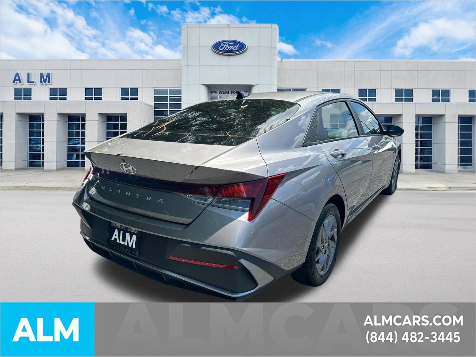 Used 2024 Hyundai Elantra SEL FWD image 5