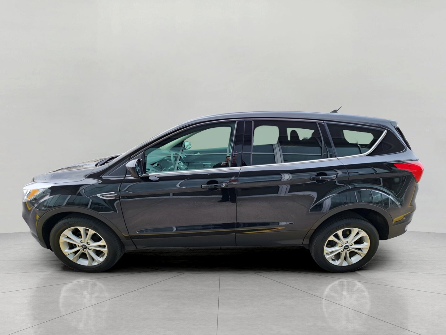 Certified 2019 Ford Escape SE image 11