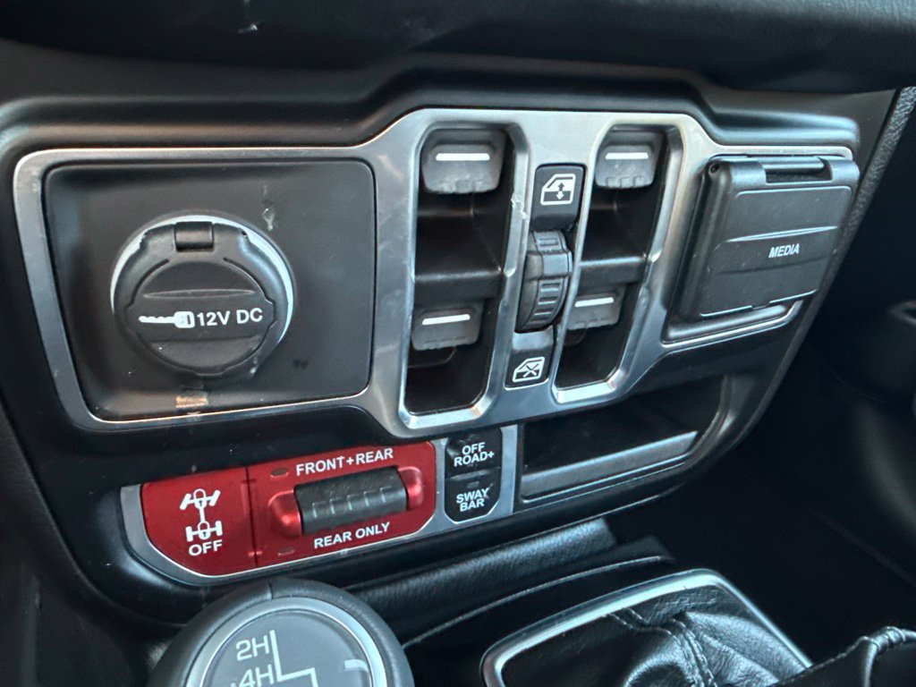 Used 2024 Jeep Wrangler Unlimited Rubicon AWD/4WD image 26