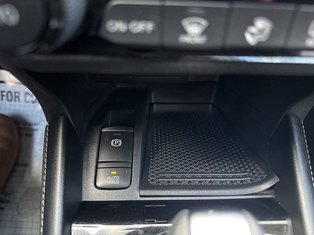 Used 2022 Nissan Kicks SR w/ Premium Package image 37