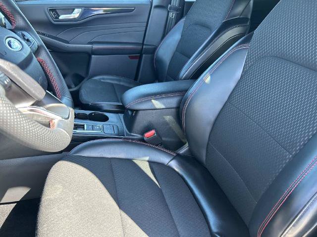 Certified 2025 Ford Escape ST-Line AWD/4WD image 27