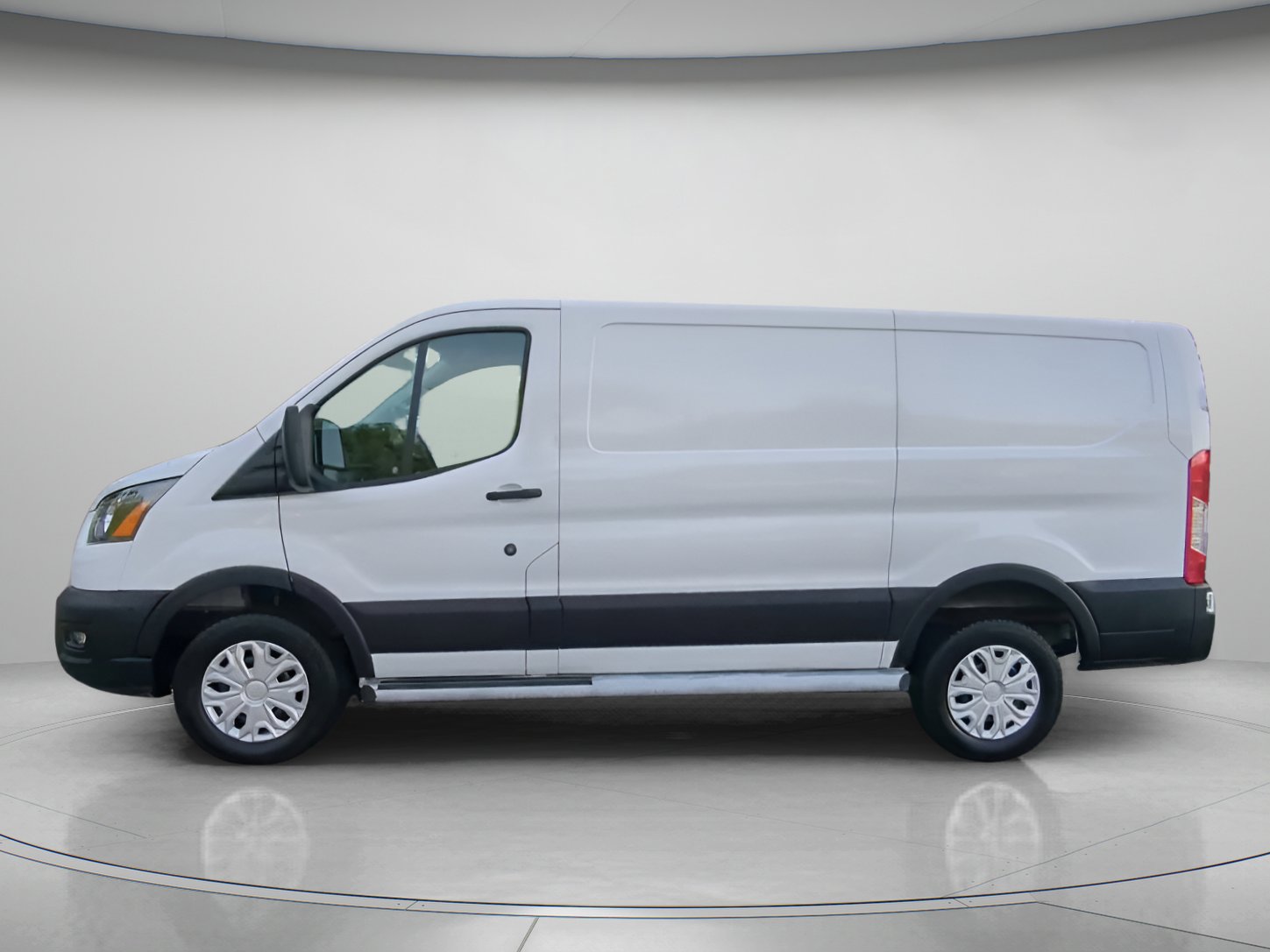 Certified 2025 Ford Transit 250 Low Roof w/ Exterior Upgrade Package RWD image 13