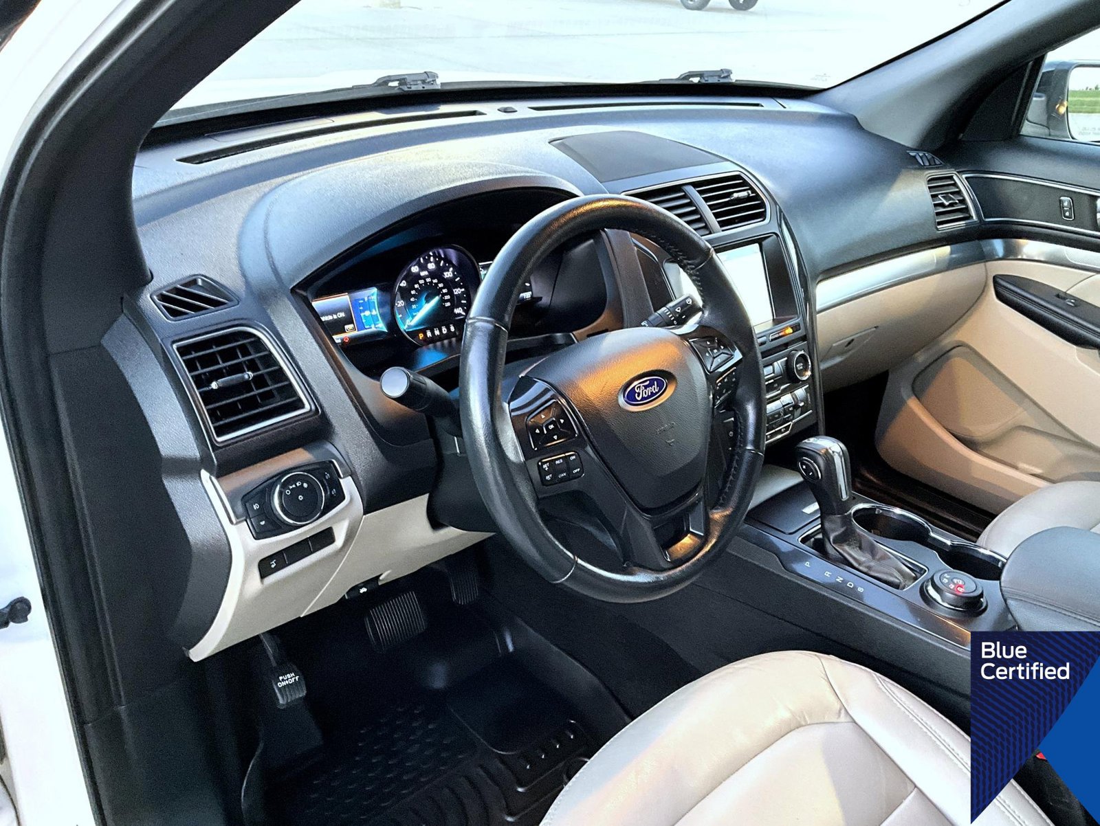 Certified 2018 Ford Explorer XLT w/ Equipment Group 202A AWD/4WD image 11