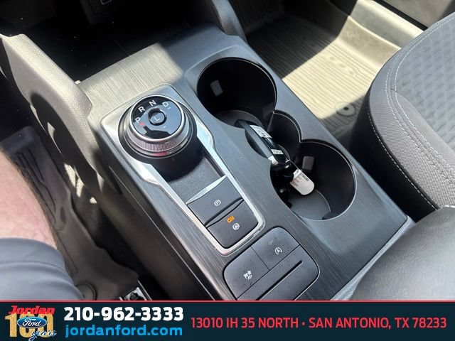Certified 2022 Ford Escape SE w/ SE Sport Appearance Package FWD image 11