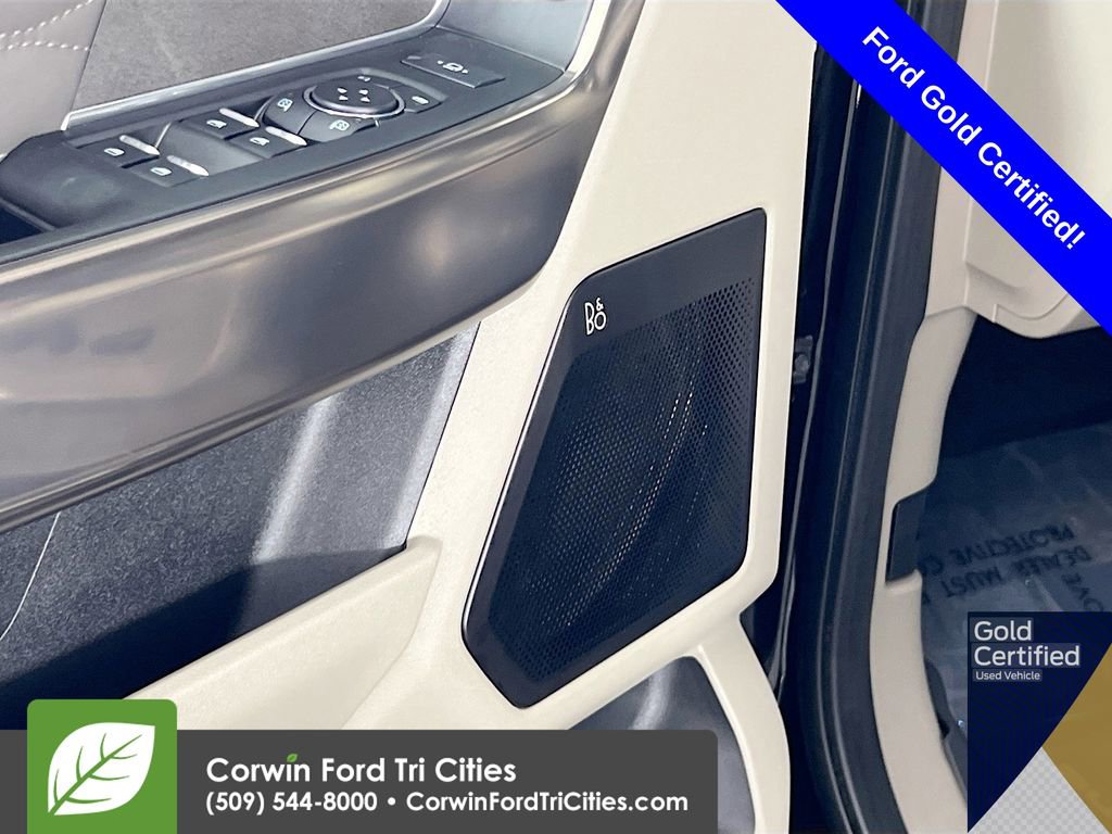 Certified 2025 Ford F450 Platinum w/ Platinum Plus Package AWD/4WD image 13