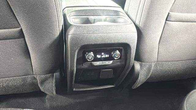 Used 2024 Chevrolet Traverse LT AWD/4WD image 38