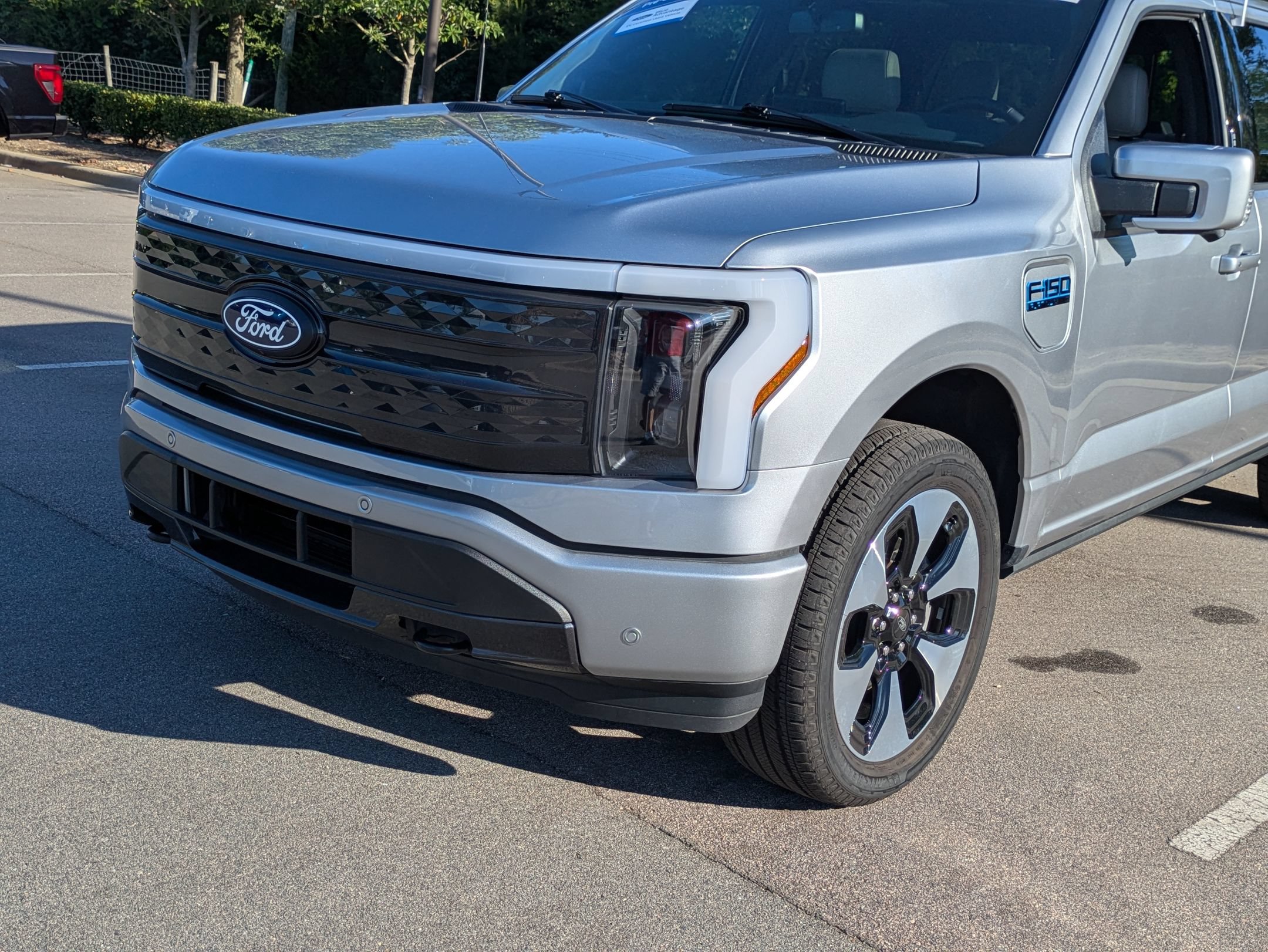 Certified 2025 Ford F150 Lightning Platinum AWD/4WD image 10