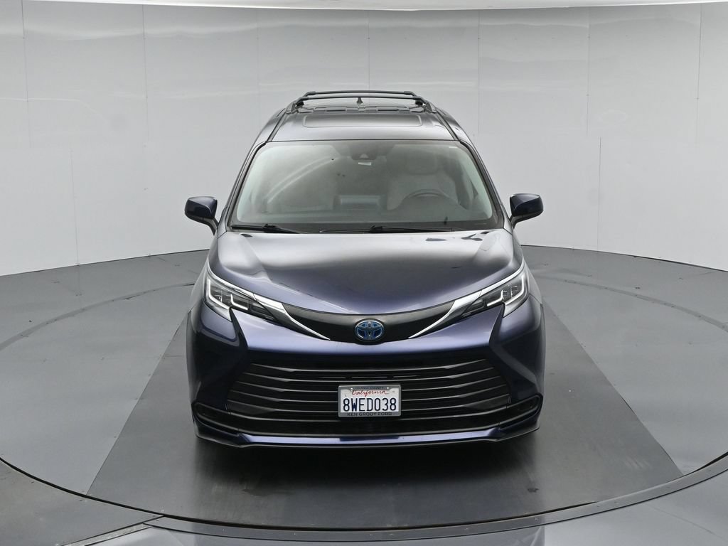 Used 2021 Toyota Sienna LE w/ LE Plus Package FWD image 42