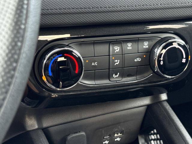 Used 2025 Chevrolet TrailBlazer LT AWD/4WD image 24