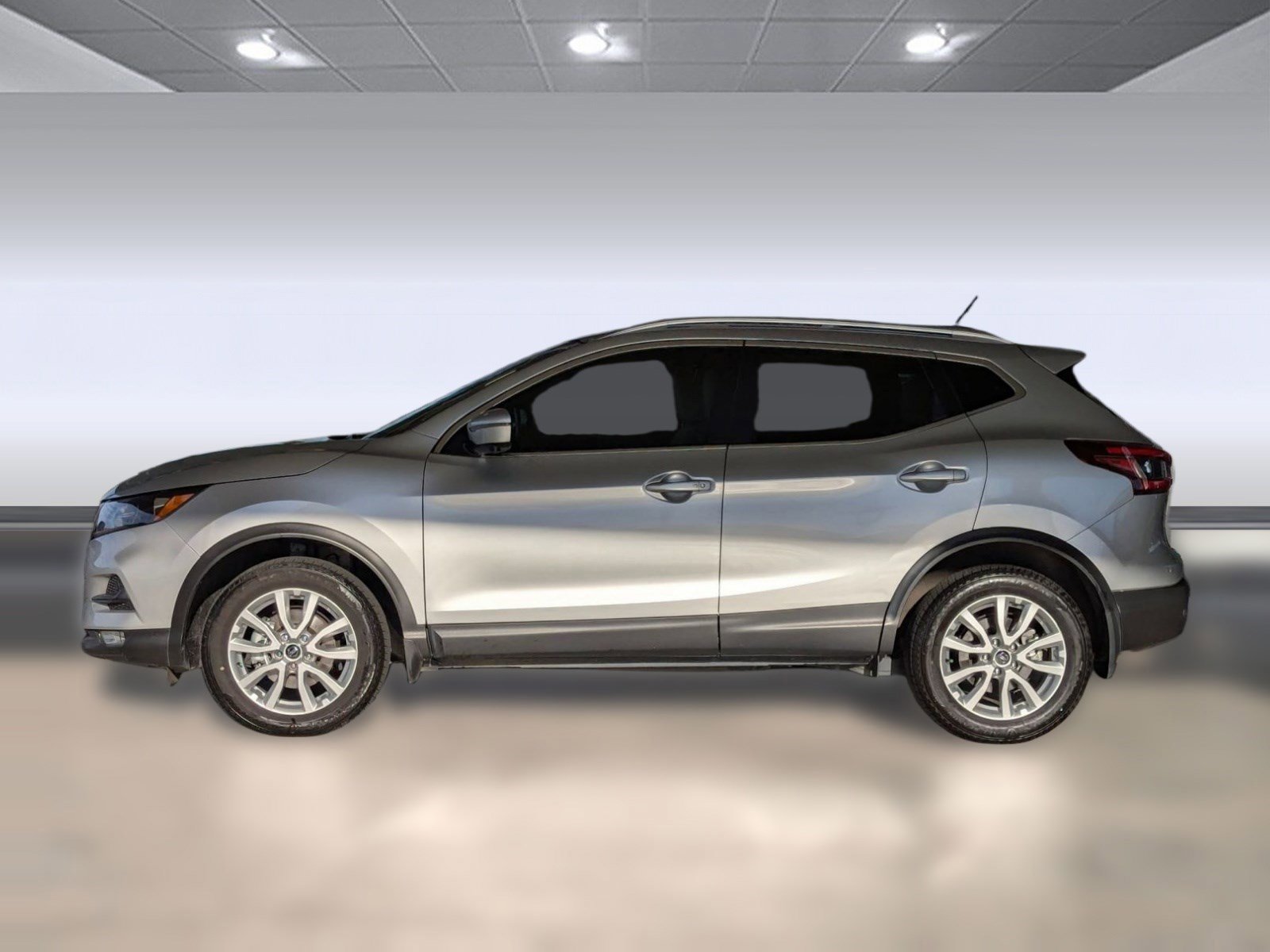 Used 2022 Nissan Rogue Sport SV w/ Technology Package image 2