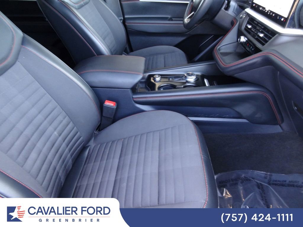 Certified 2025 Ford Explorer ST-Line AWD/4WD image 15