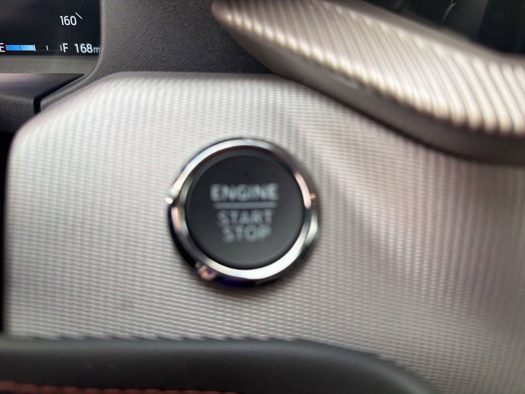 Certified 2025 Ford Explorer Active RWD image 28