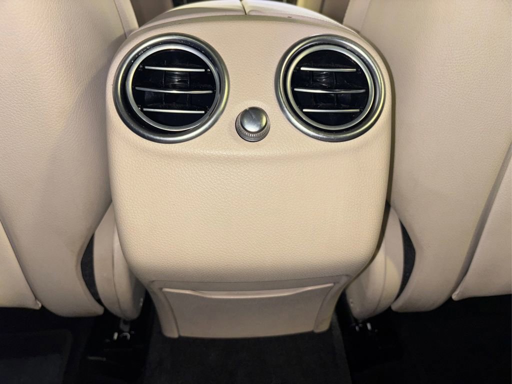 Used 2019 Mercedes-Benz GLC 300 4MATIC image 29