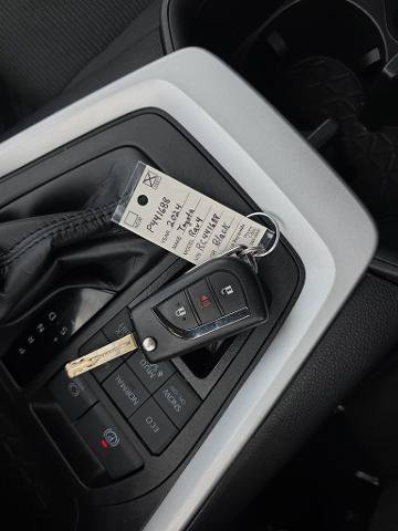 Used 2024 Toyota RAV4 LE AWD/4WD image 39