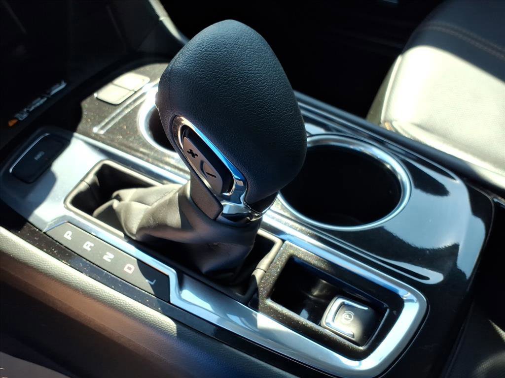 Used 2024 Chevrolet Equinox Premier image 25