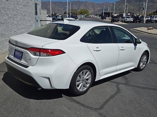 Used 2026 Toyota Corolla LE w/ LE Premium Package FWD image 4