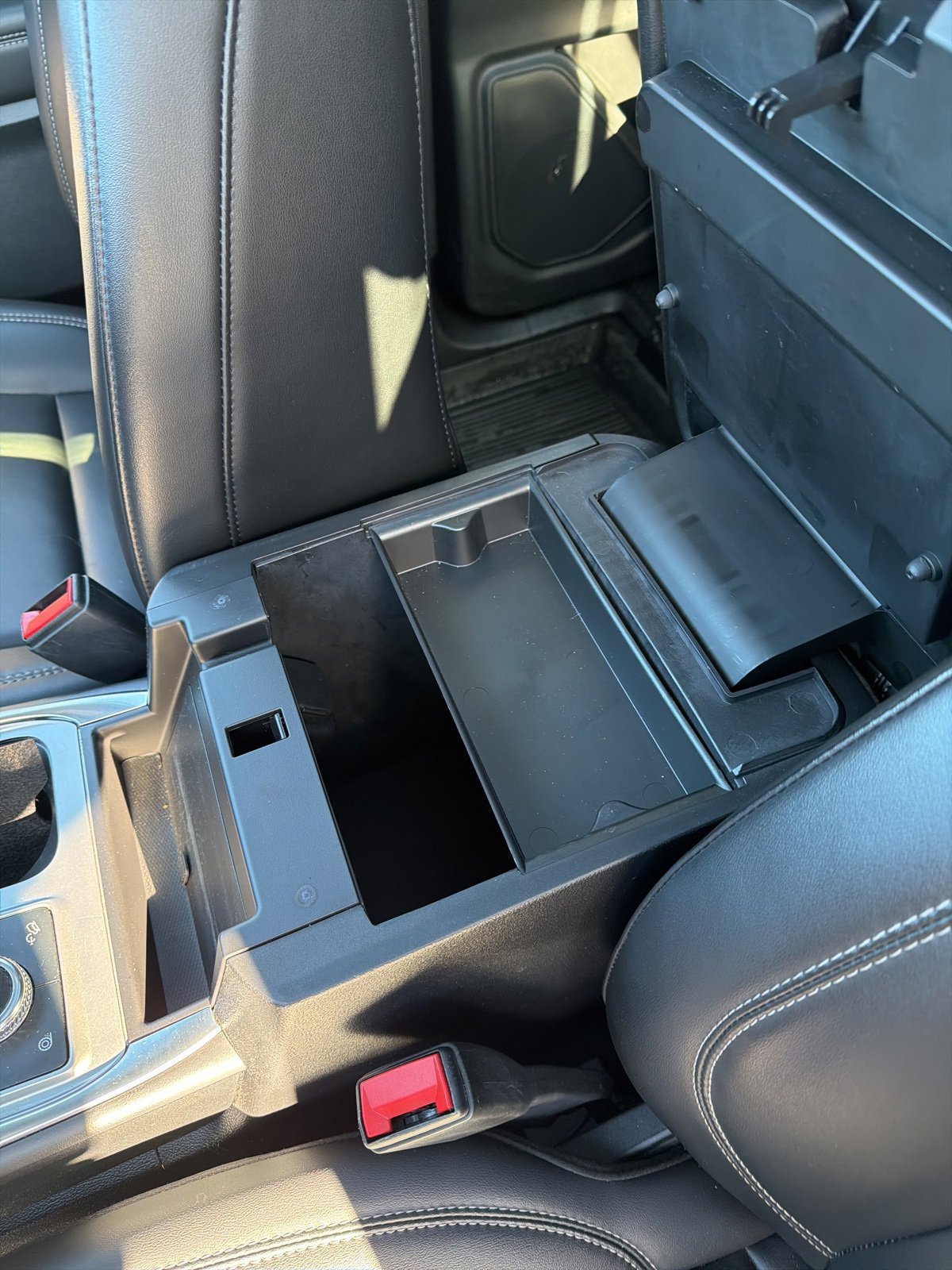 Certified 2022 Ford Explorer XLT w/ Equipment Group 202A image 19