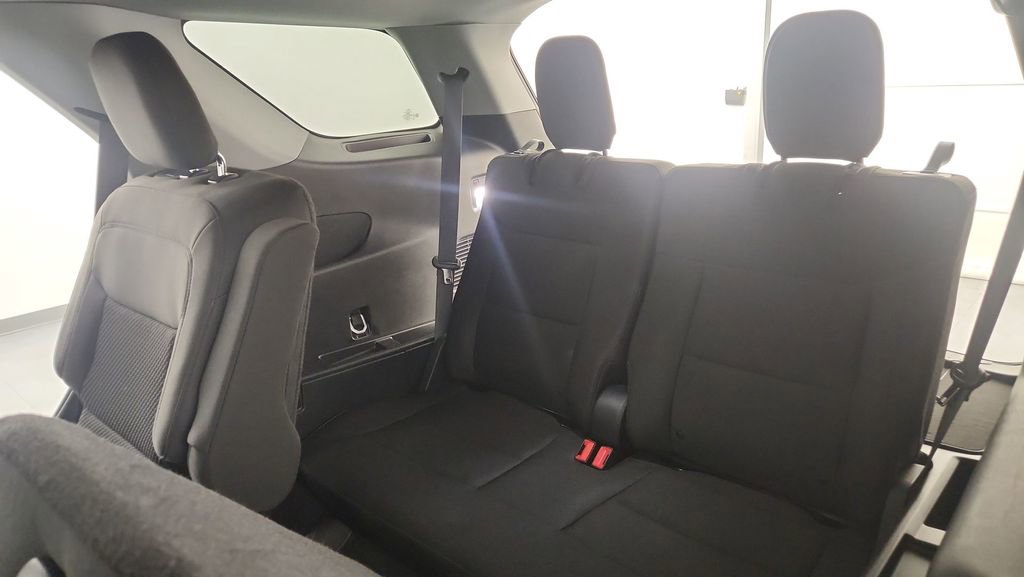 Certified 2023 Ford Explorer XLT image 30