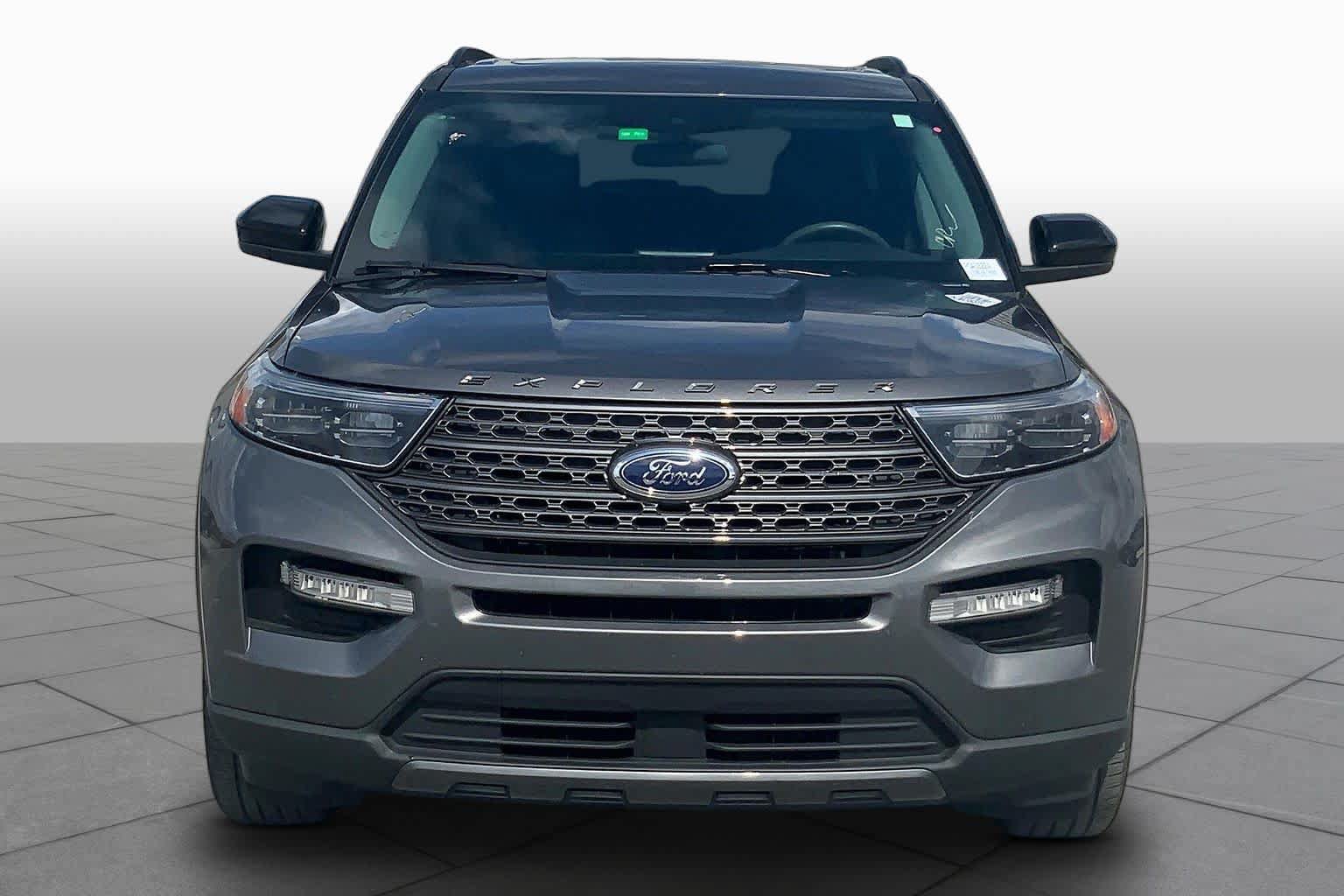 Certified 2023 Ford Explorer XLT w/ Equipment Group 202A RWD image 4