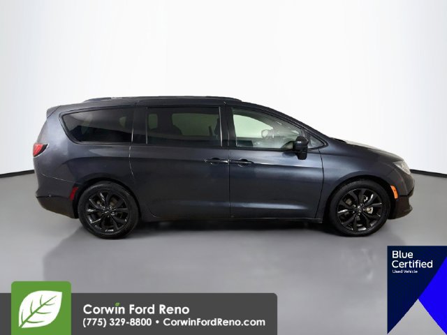 Used 2020 Chrysler Pacifica Touring-L Plus FWD image 11