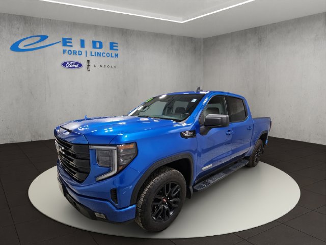 Used 2024 GMC Sierra 1500 Elevation w/ LPO, Elevation Black Package AWD/4WD image 6